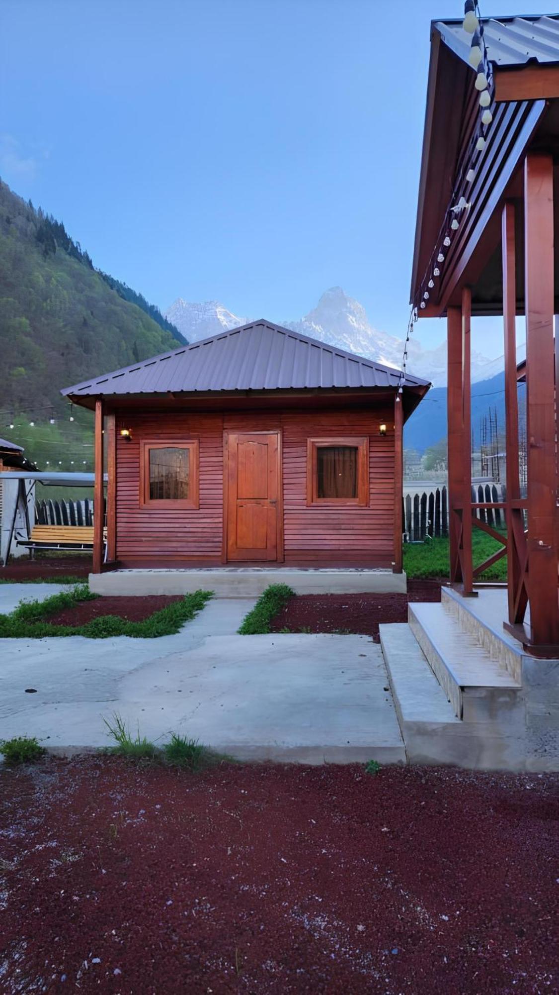 Guest House Ushba Gate Mestia Exterior photo