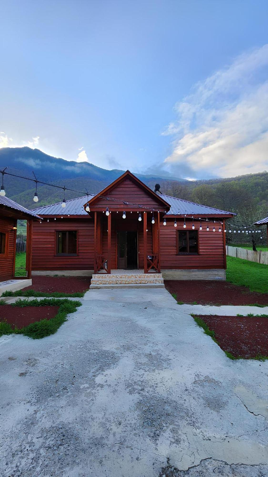 Guest House Ushba Gate Mestia Exterior photo