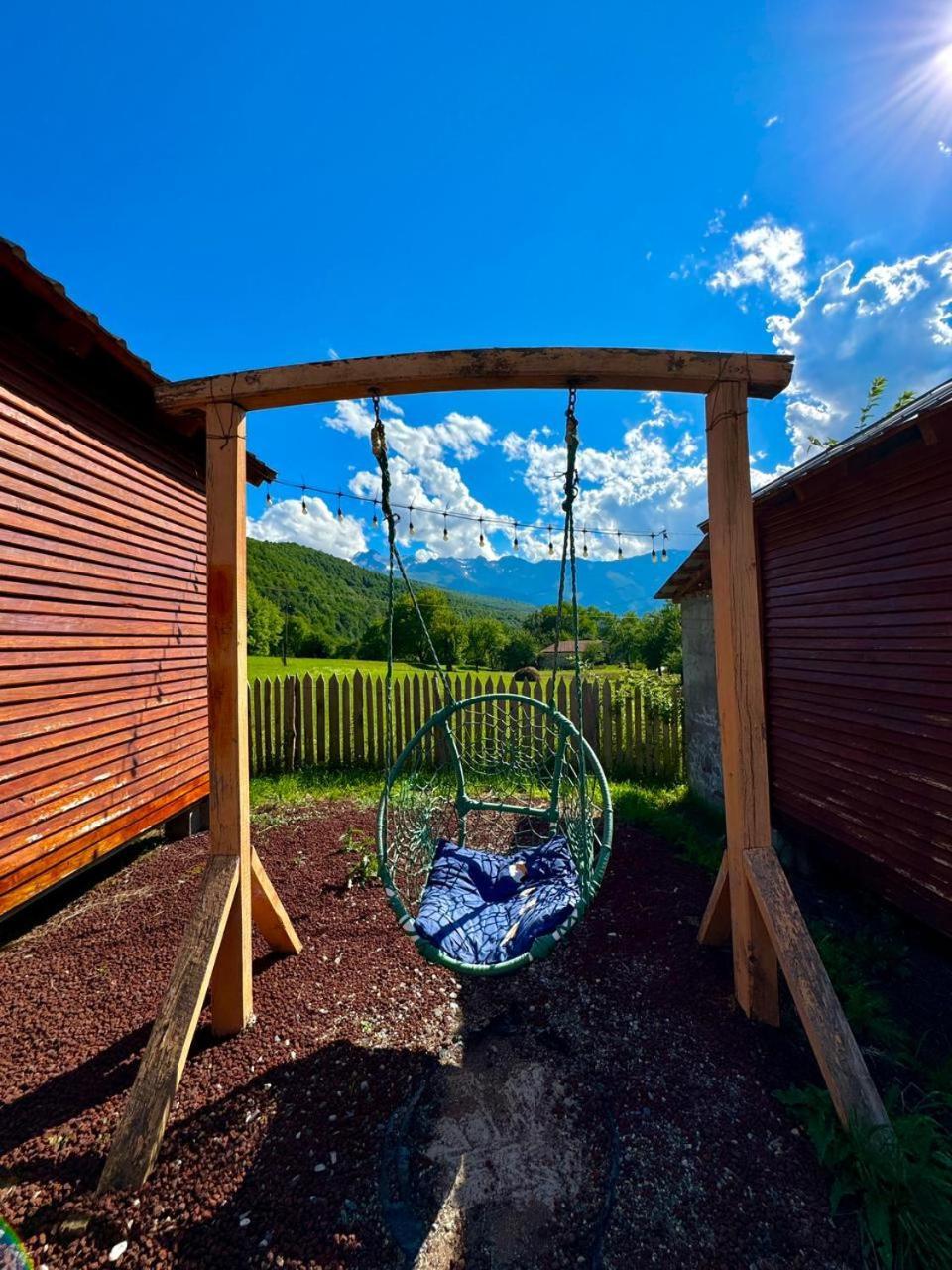 Guest House Ushba Gate Mestia Exterior photo