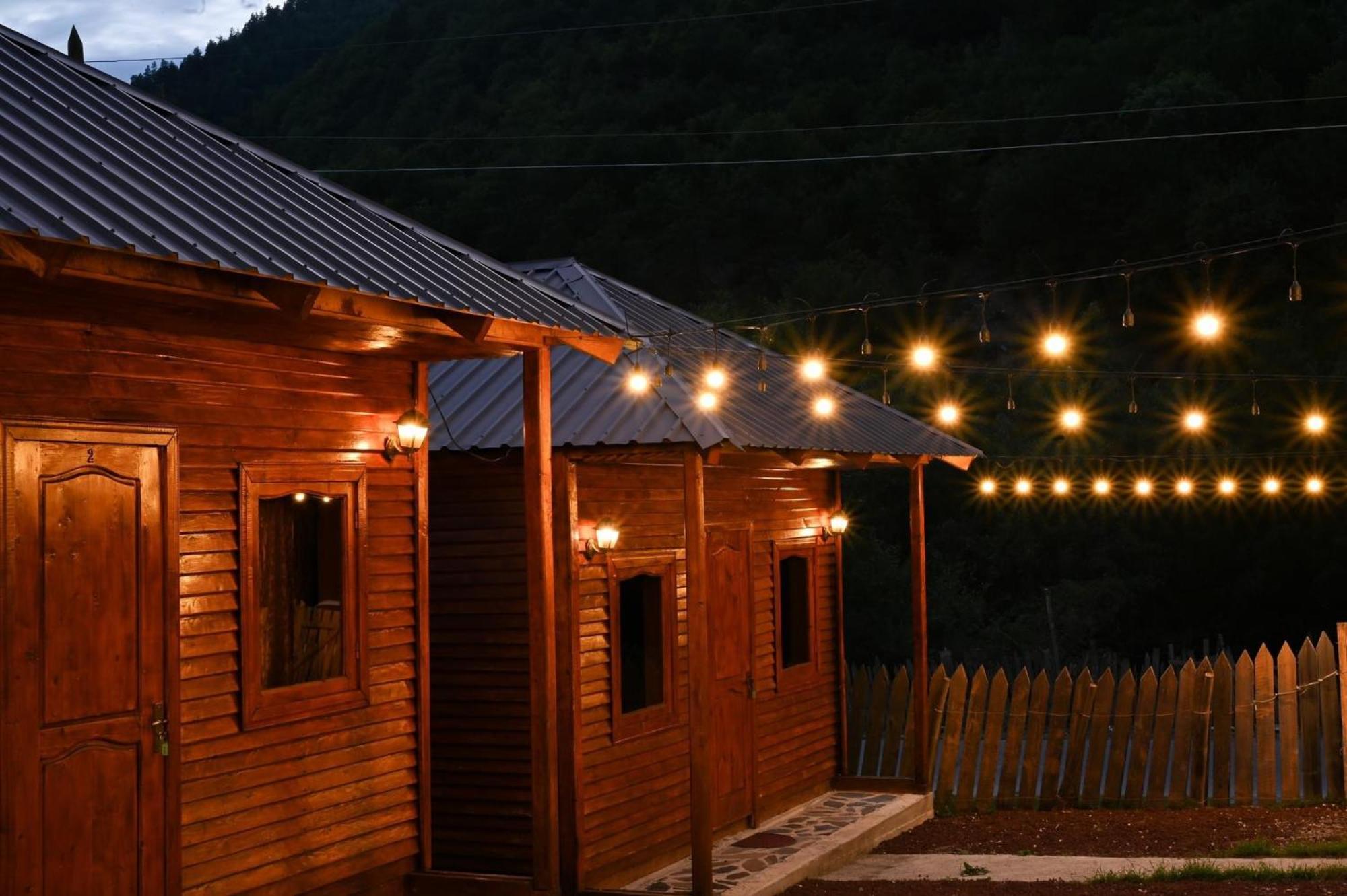 Guest House Ushba Gate Mestia Exterior photo